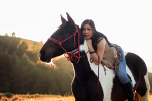 Foto de Mary Brady: Terapeuta holística, curandeira e guardiã do Lar Horse
